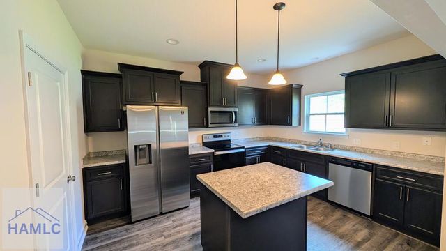 224 Whipple Avenue, Hinesville, GA 31313