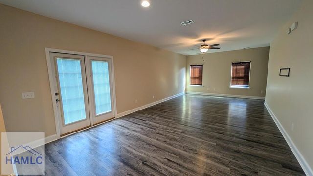 224 Whipple Avenue, Hinesville, GA 31313