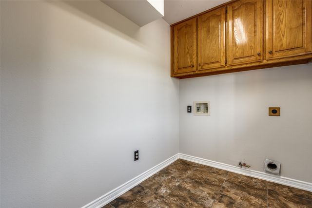 20240 Willow Glade Circle, Pilot Point, TX 76258