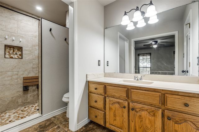20240 Willow Glade Circle, Pilot Point, TX 76258