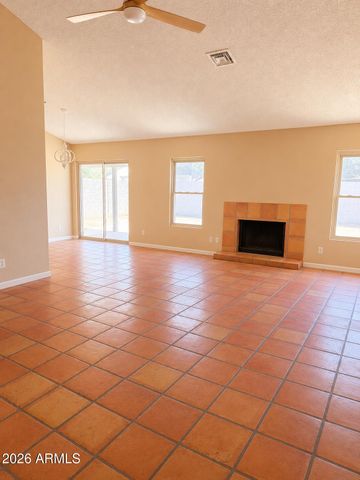 6433 W KINGS Avenue, Glendale, AZ 85306