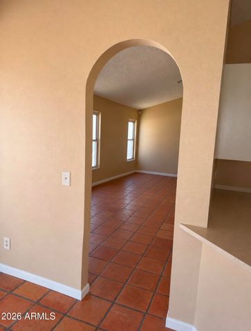 6433 W KINGS Avenue, Glendale, AZ 85306