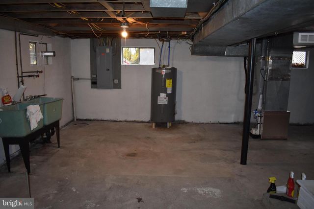 127 CEDAR LN, Reading, PA 19607