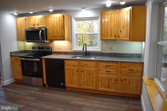 127 CEDAR LN, Reading, PA 19607