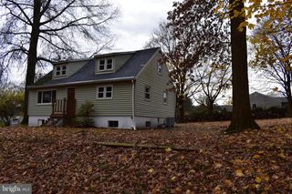 127 CEDAR LN, Reading, PA 19607