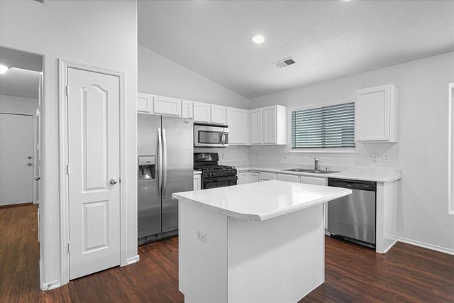 7623 Banyon Avenue NW, Albuquerque, NM 87114