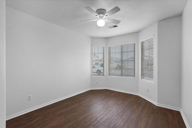 7623 Banyon Avenue NW, Albuquerque, NM 87114