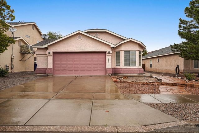 7623 Banyon Avenue NW, Albuquerque, NM 87114
