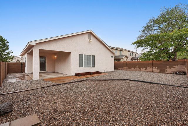 7623 Banyon Avenue NW, Albuquerque, NM 87114