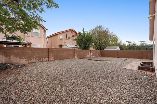 7623 Banyon Avenue NW, Albuquerque, NM 87114