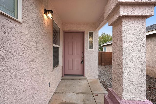7623 Banyon Avenue NW, Albuquerque, NM 87114