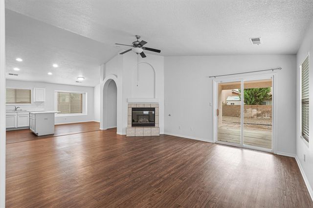 7623 Banyon Avenue NW, Albuquerque, NM 87114