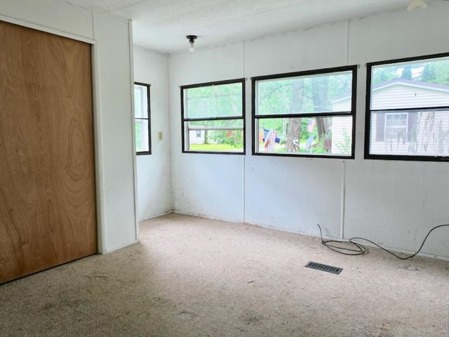 21 Wyman Road, Deering, NH 03244