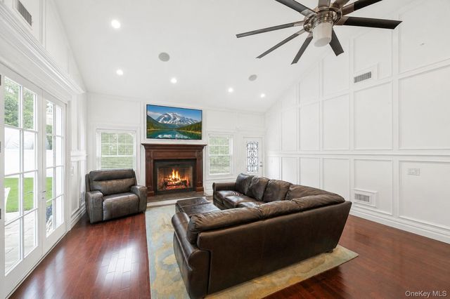2553 Motor Parkway, Ronkonkoma, NY 11779