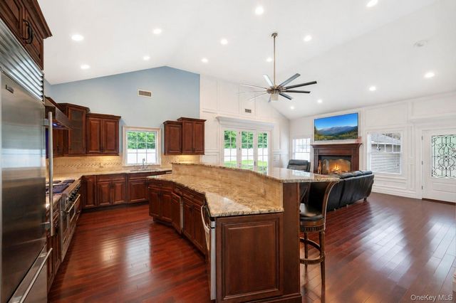 2553 Motor Parkway, Ronkonkoma, NY 11779