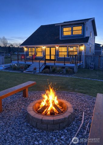 2805 N Bluff Road, Greenbank, WA 98253