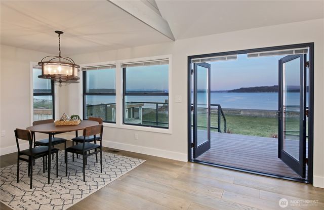 2805 N Bluff Road, Greenbank, WA 98253