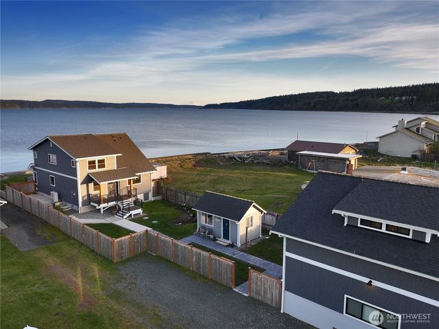 2805 N Bluff Road, Greenbank, WA 98253