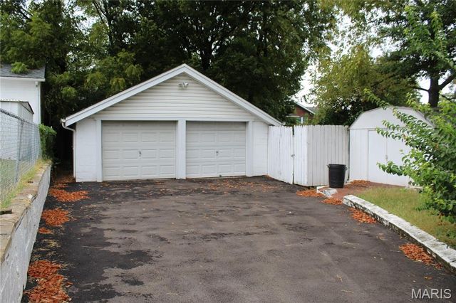 3603 Eminence Boulevard, St John, MO 63114