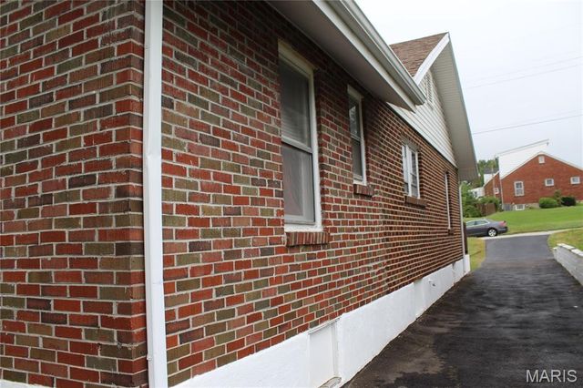 3603 Eminence Boulevard, St John, MO 63114