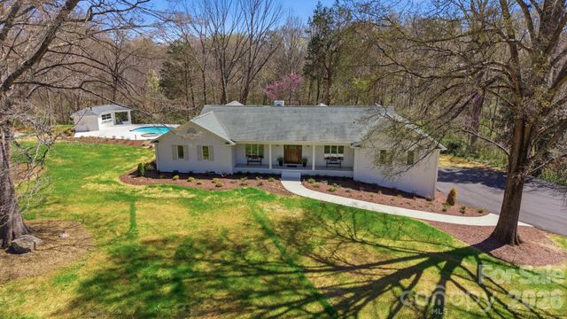 913 Kelly Road, Mount Holly, NC 28120