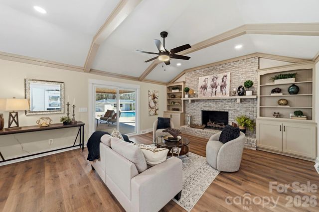 913 Kelly Road, Mount Holly, NC 28120