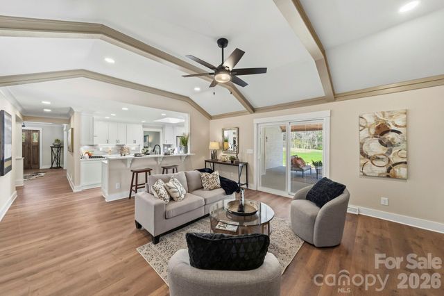 913 Kelly Road, Mount Holly, NC 28120