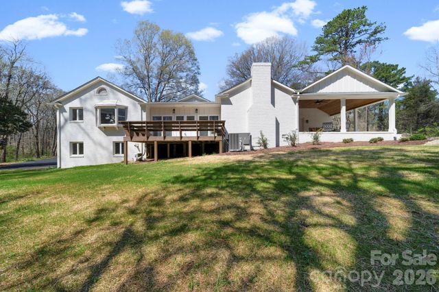 913 Kelly Road, Mount Holly, NC 28120