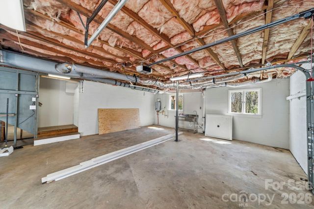 913 Kelly Road, Mount Holly, NC 28120