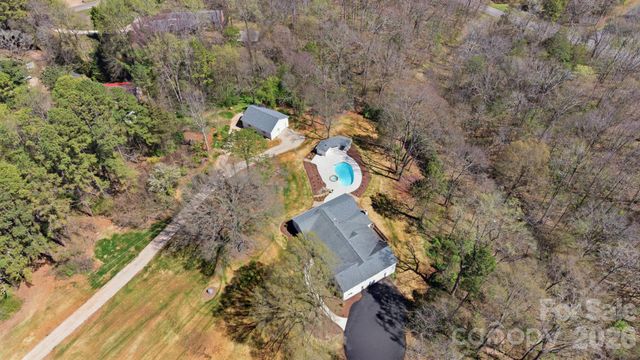 913 Kelly Road, Mount Holly, NC 28120