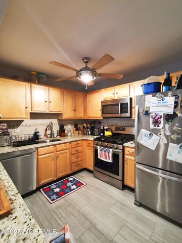 1015 Wedgewood Circle, Belford, NJ 07718