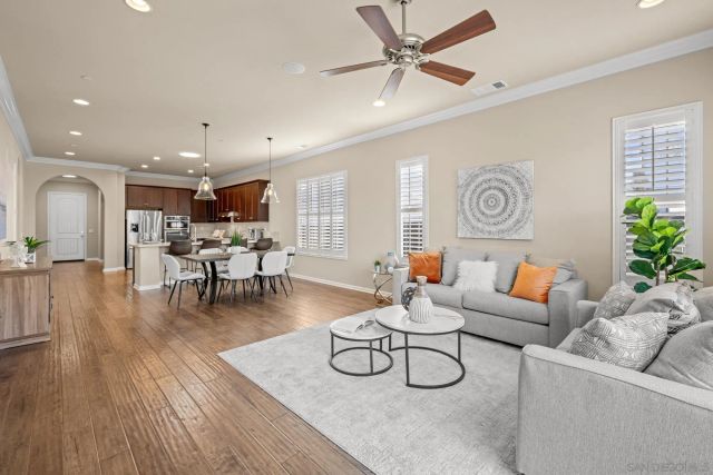 7114 Sitio Destino, Carlsbad, CA 92009