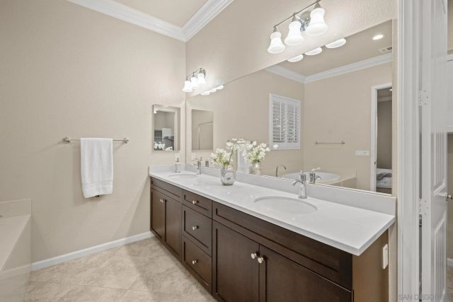 7114 Sitio Destino, Carlsbad, CA 92009