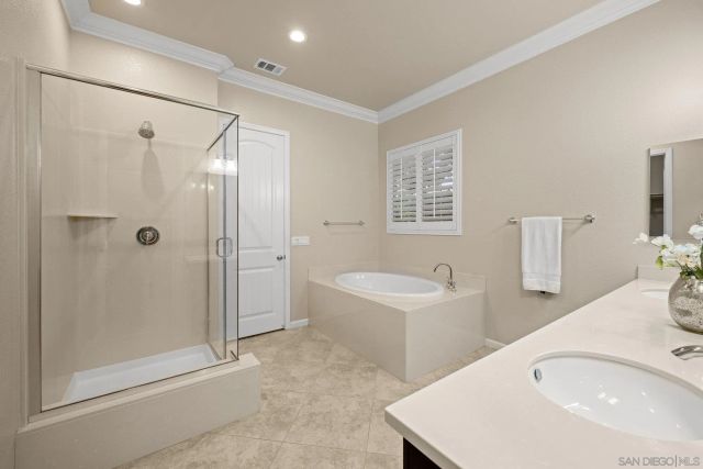 7114 Sitio Destino, Carlsbad, CA 92009