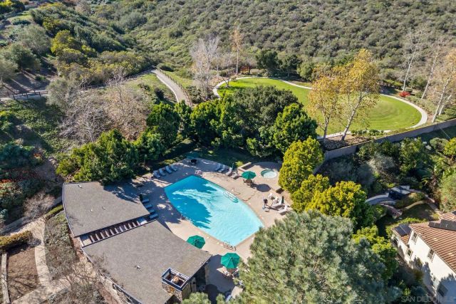 7114 Sitio Destino, Carlsbad, CA 92009