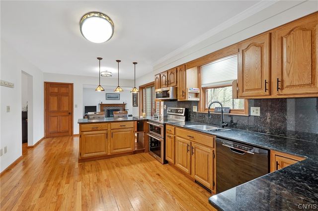 4527 Lamplighter Lane, Manlius, NY 13104