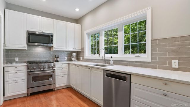 4 Cameli Drive, Wappingers Falls, NY 12590