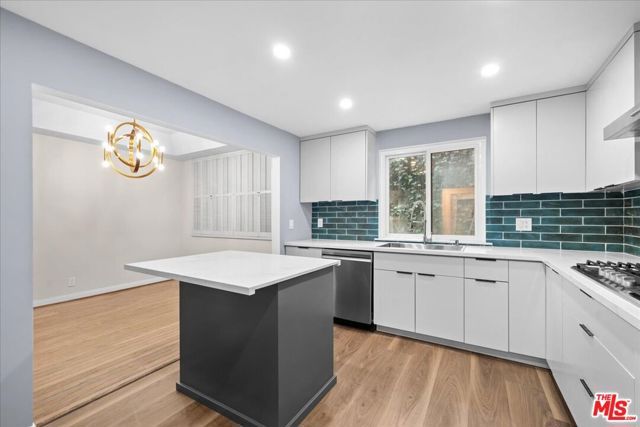 8455 Fountain Avenue 529, West Hollywood, CA 90069