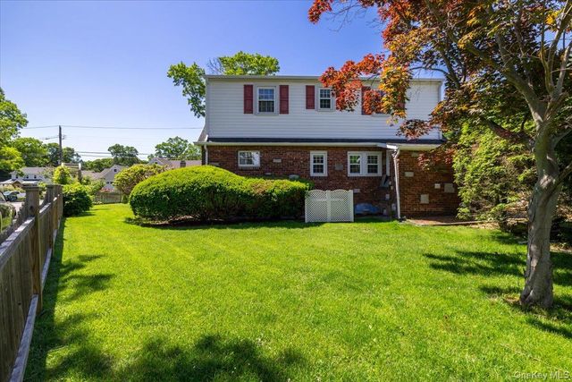 200 Van Buren Street, Centerport, NY 11721