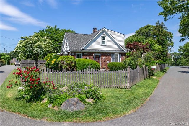 200 Van Buren Street, Centerport, NY 11721