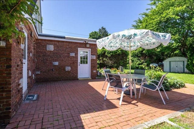 200 Van Buren Street, Centerport, NY 11721