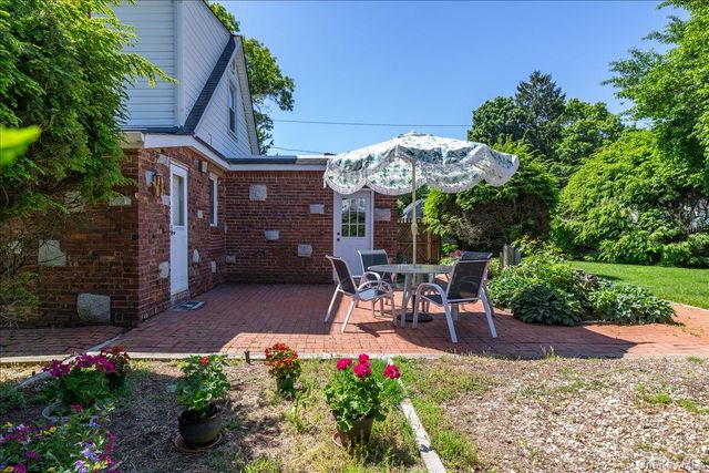 200 Van Buren Street, Centerport, NY 11721