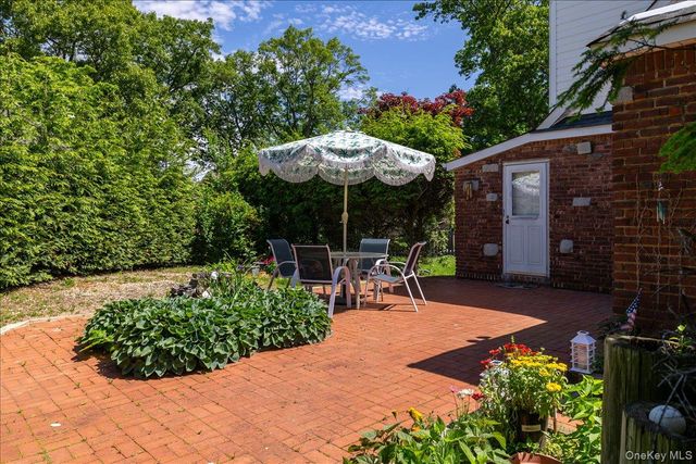 200 Van Buren Street, Centerport, NY 11721