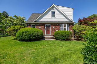 200 Van Buren Street, Centerport, NY 11721