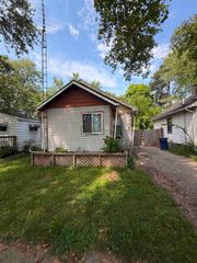 928 Huron Street, Flint, MI 48507