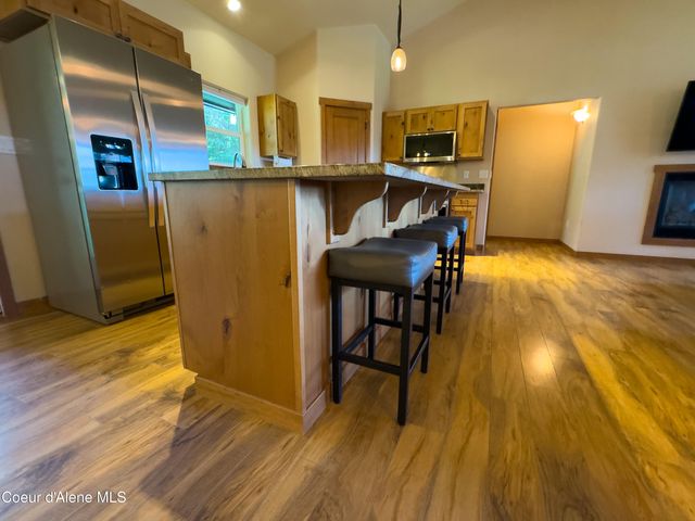 19058 W Panther Rock CT, Hauser, ID 83854