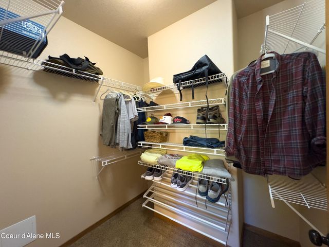 19058 W Panther Rock CT, Hauser, ID 83854