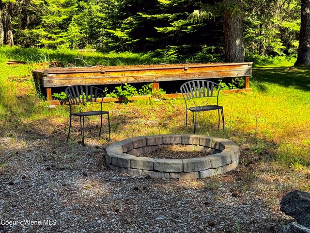 19058 W Panther Rock CT, Hauser, ID 83854