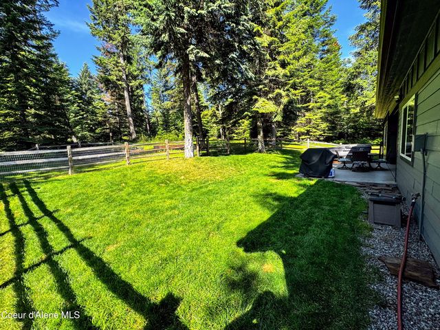 19058 W Panther Rock CT, Hauser, ID 83854