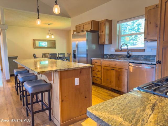 19058 W Panther Rock CT, Hauser, ID 83854